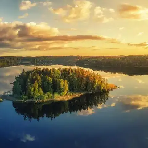 Kombinera affär och nöje: Aktiviteter runt konferensanläggningar i norra Stockholm