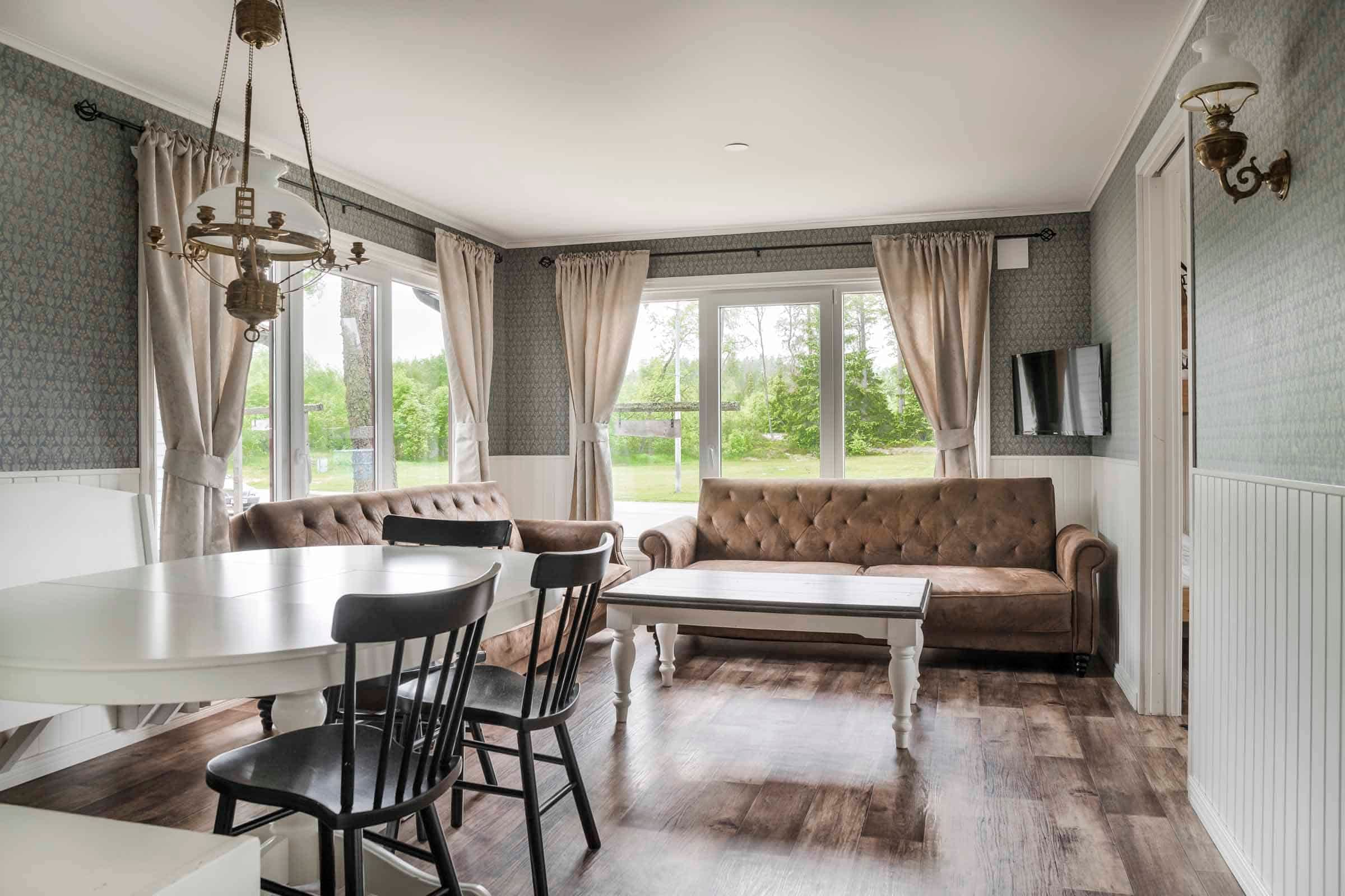 High Chaparral storstugan