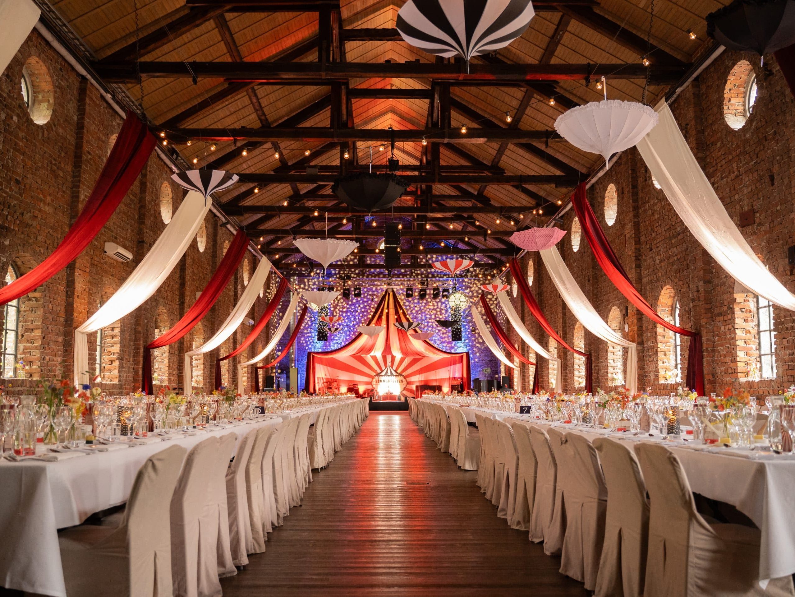 Winterviken Stora salen Cirkustema långbord