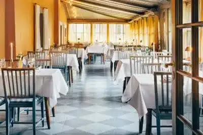 Ultimata guiden till kostnadsfria och effektiva konferensbokningar i Sverige 2026